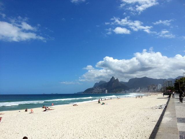 Ipanema Rio de Janeiro Beaches &copy Ari Oliveira / Brazil Beaches