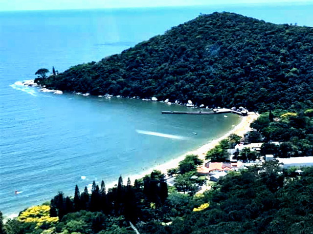 Playa de Laranjeiras, Balneario Camboriú &copy; Andrea Assis Playas de Brasil