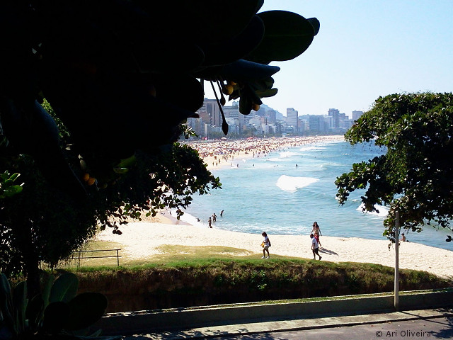 Leblon Beach Rio de Janeiro &copy; Ari Oliveira - Guide Rio de Janeiro